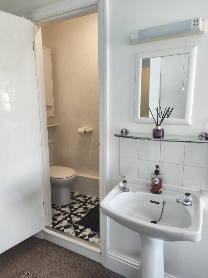 Styles & White Stays - Central Newquay New Quay Екстериор снимка