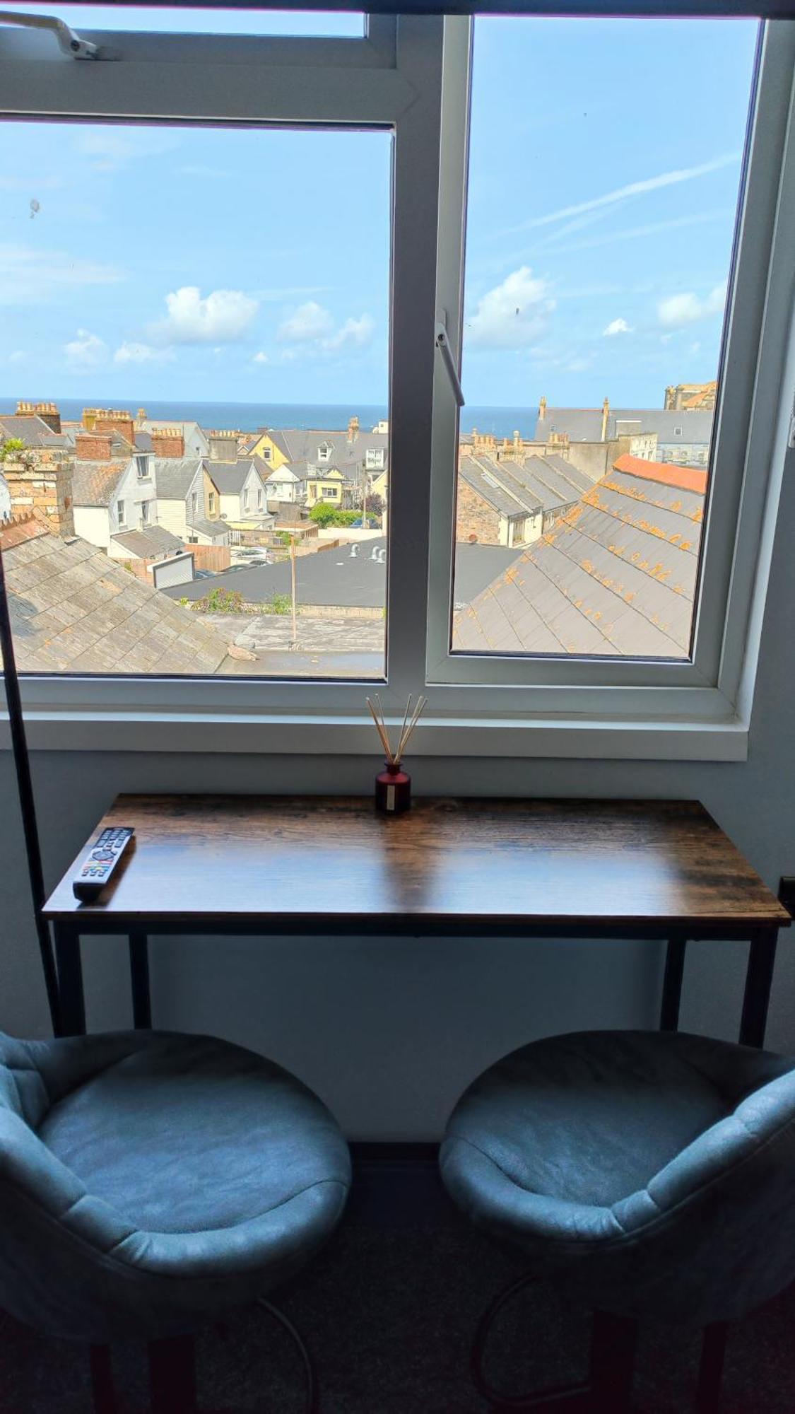 Styles & White Stays - Central Newquay New Quay Екстериор снимка
