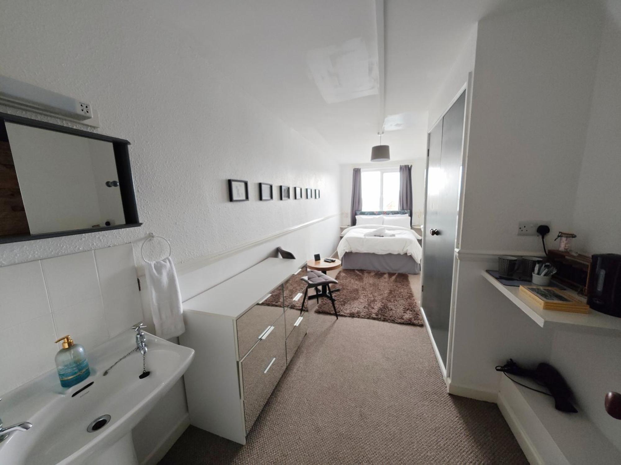 Styles & White Stays - Central Newquay New Quay Екстериор снимка